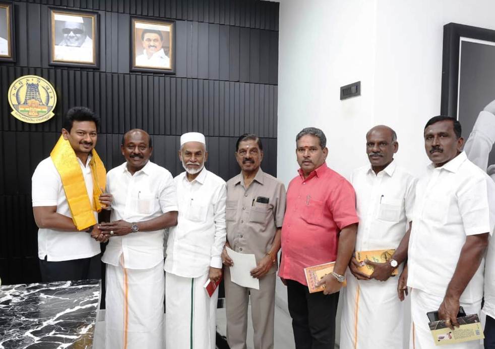 மாண்புமிகு தமிழ்நாடு துணைமுதலமைச்சர் உதயநிதி ஸ்டாலின் அவர்களுக்கு பேரமைப்பு தலைவர் ஏ.எம்.விக்கிரமராஜா பிறந்தநாள் வாழ்த்து தெரிவித்தார்!!